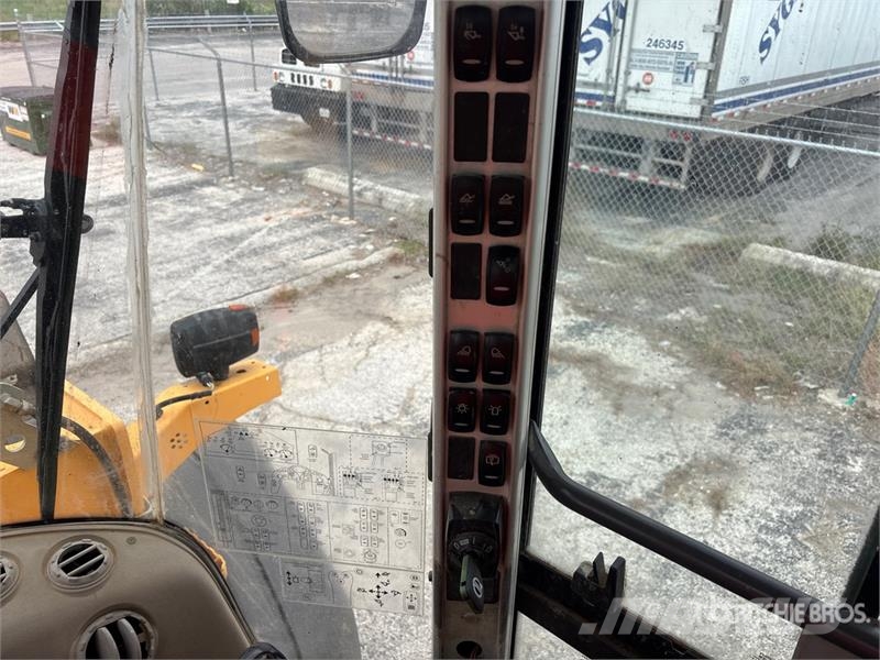 Volvo L90G Wheel Loader 휠로우더