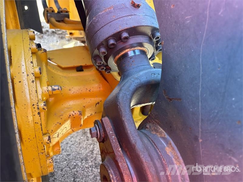 Volvo L90G Wheel Loader 휠로우더