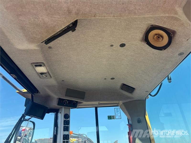 Volvo L90G Wheel Loader 휠로우더