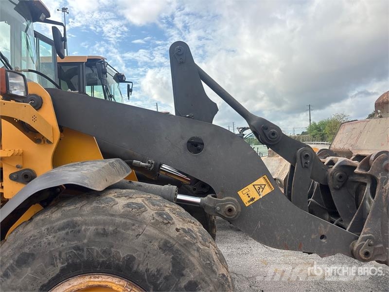 Volvo L90G Wheel Loader 휠로우더