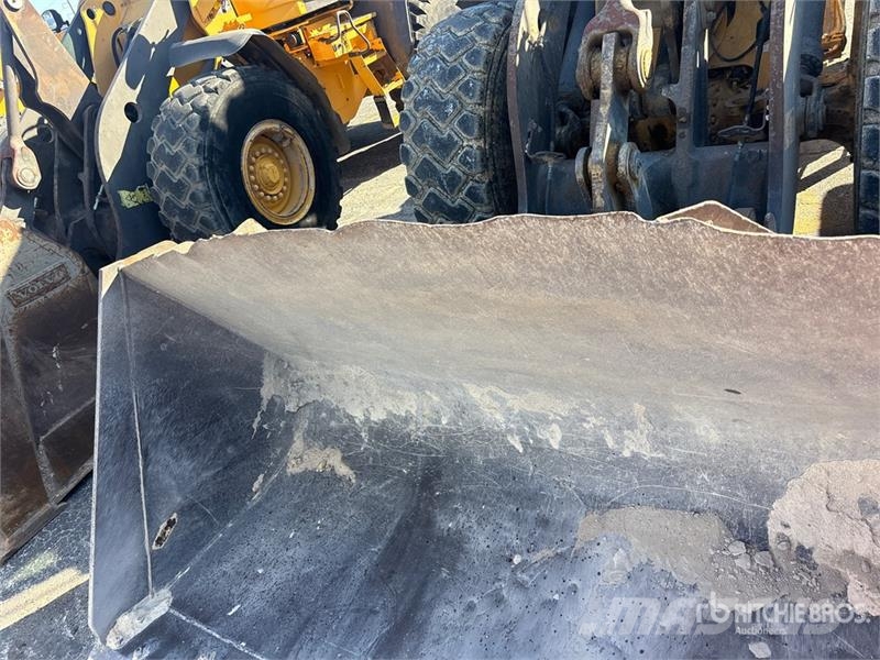 Volvo L90G Wheel Loader 휠로우더