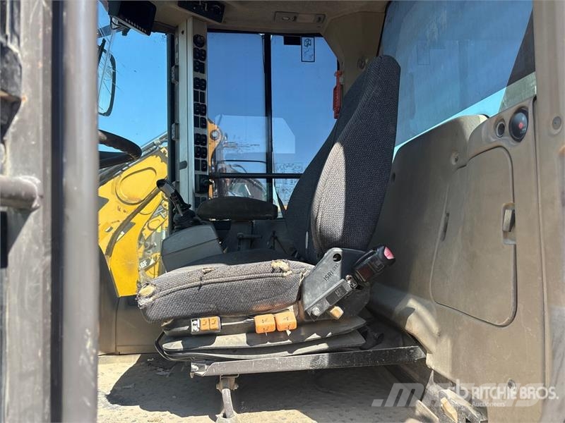 Volvo L90G Wheel Loader 휠로우더