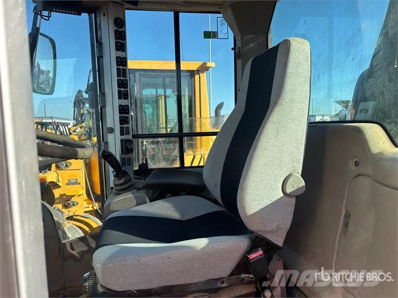 Volvo L90G Wheel Loader 휠로우더