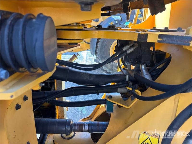 Volvo L90G Wheel Loader 휠로우더