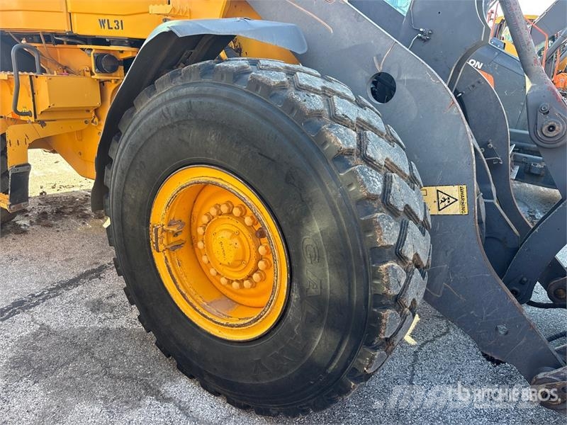 Volvo L90G Wheel Loader 휠로우더