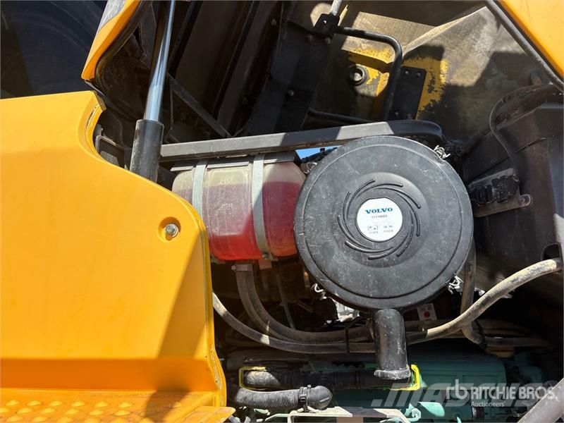 Volvo L90G Wheel Loader 휠로우더