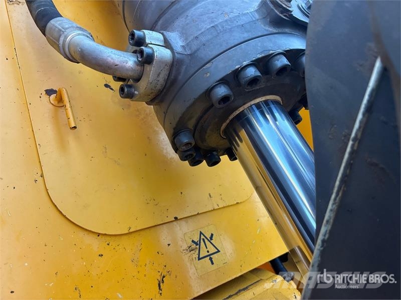 Volvo L90G Wheel Loader 휠로우더