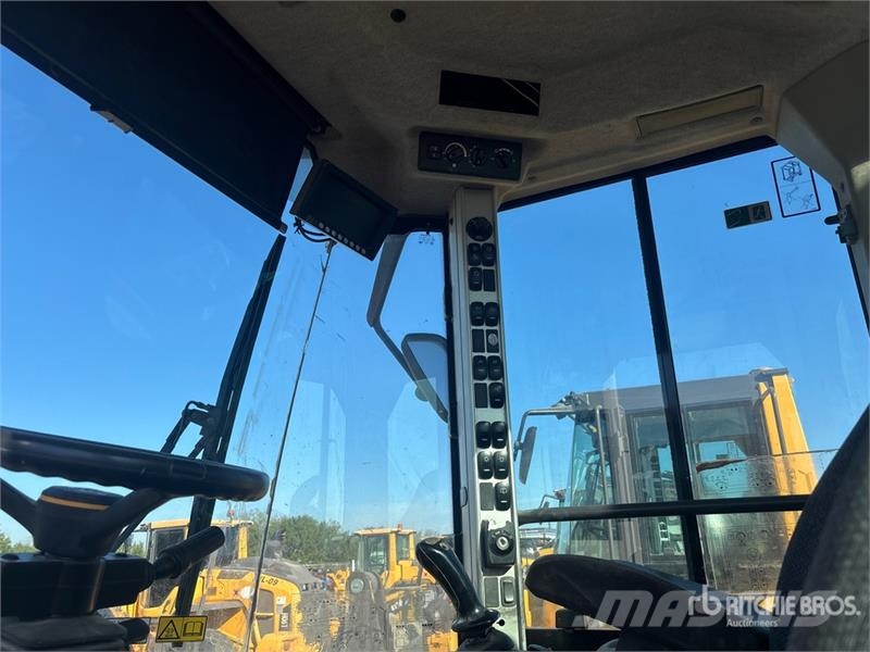 Volvo L90G Wheel Loader 휠로우더