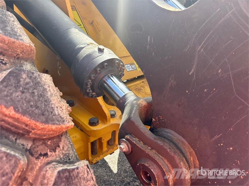 Volvo L90H Wheel Loader 휠로우더