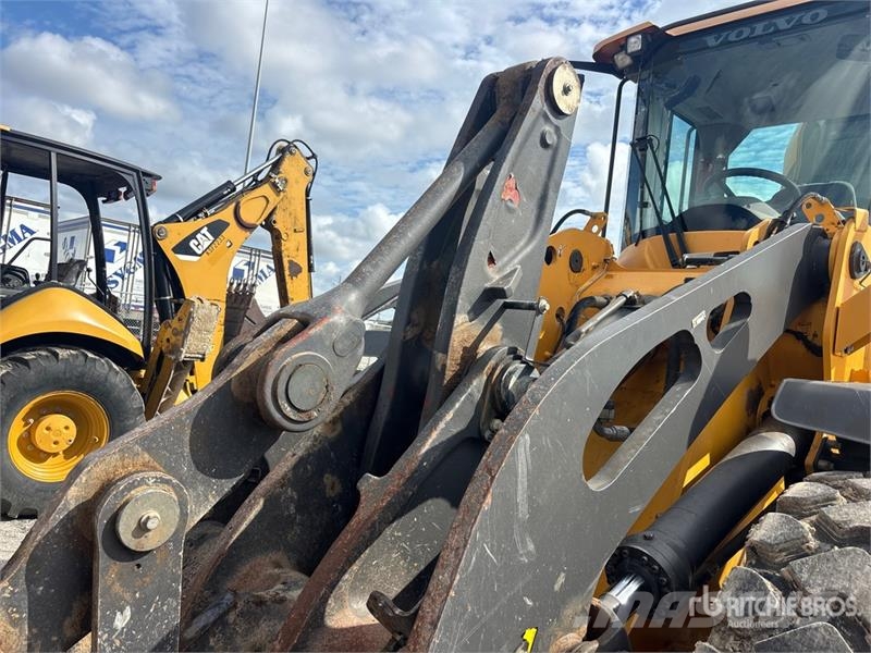 Volvo L90H Wheel Loader 휠로우더