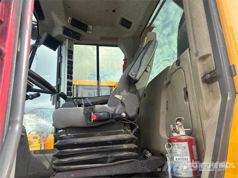 Volvo L90H Wheel Loader 휠로우더