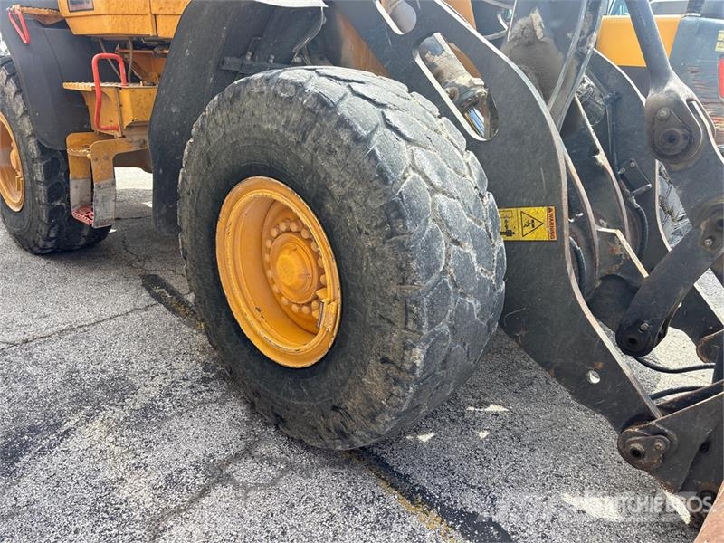 Volvo L90H Wheel Loader 휠로우더