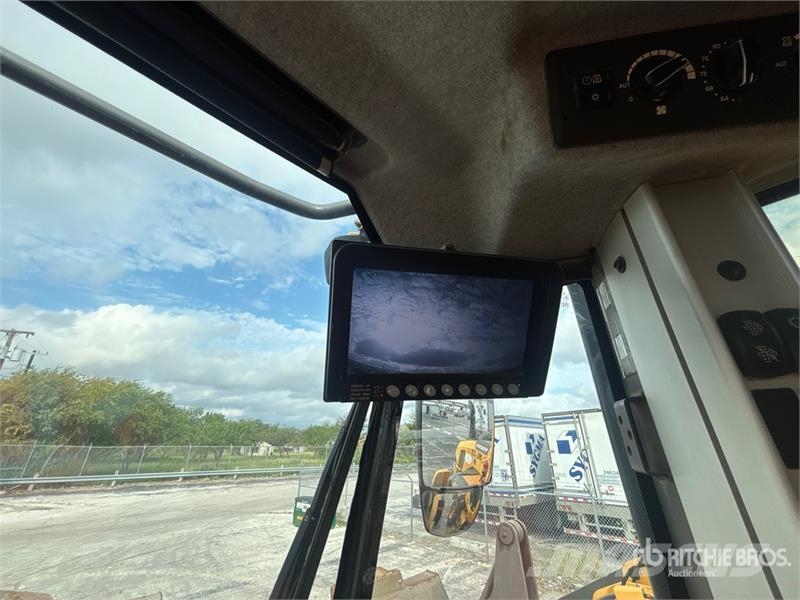 Volvo L90H Wheel Loader 휠로우더