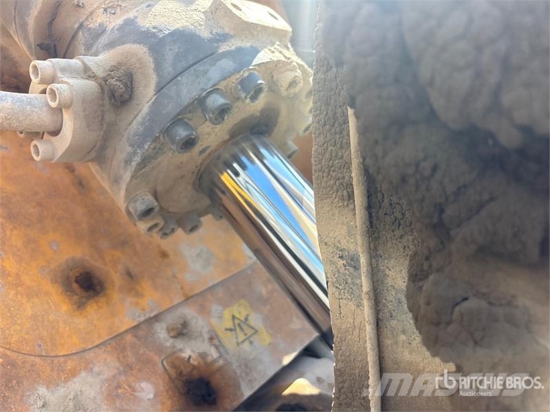 Volvo L90H Wheel Loader 휠로우더