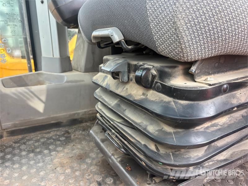 Volvo L90H Wheel Loader 휠로우더