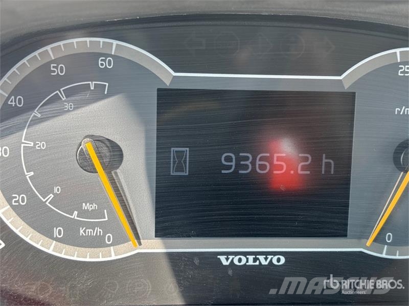 Volvo L90H Wheel Loader 휠로우더
