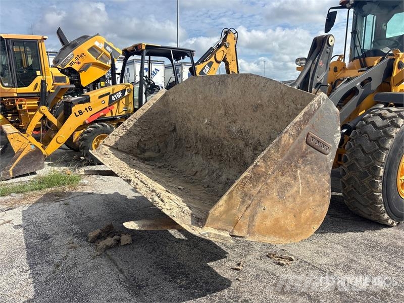 Volvo L90H Wheel Loader 휠로우더