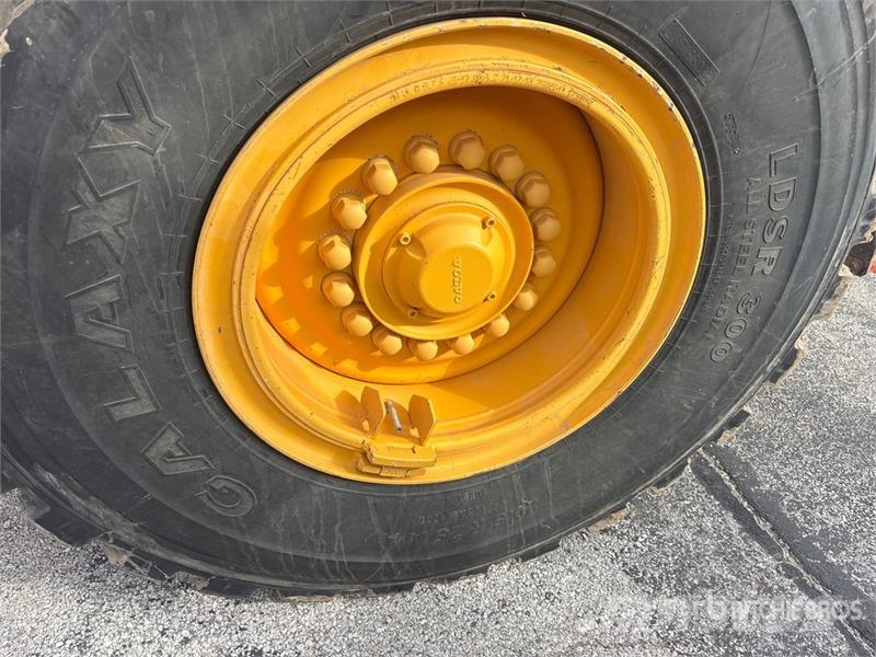 Volvo L90H Wheel Loader 휠로우더
