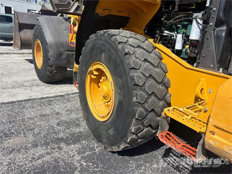 Volvo L90H Wheel Loader 휠로우더