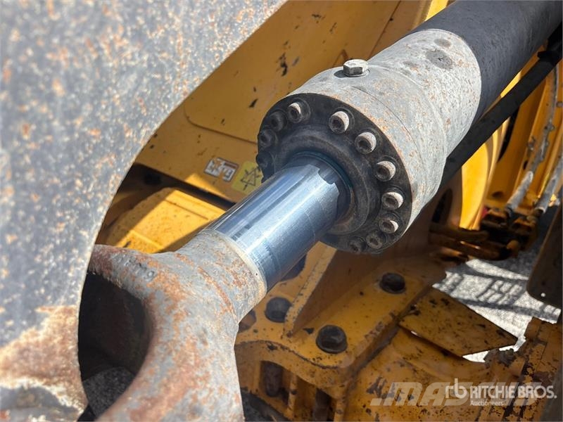 Volvo L90H Wheel Loader 휠로우더