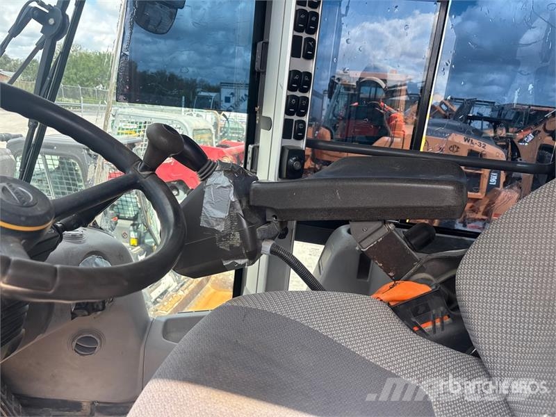Volvo L90H Wheel Loader 휠로우더