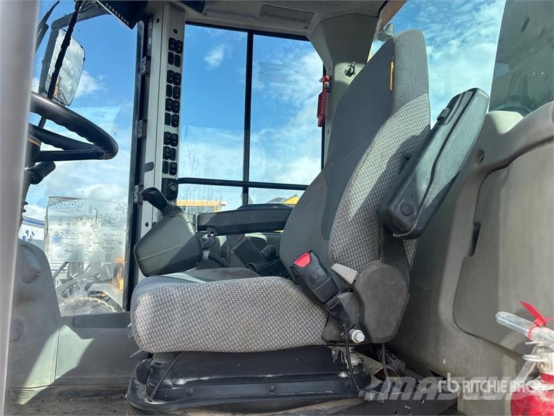 Volvo L90H Wheel Loader 휠로우더