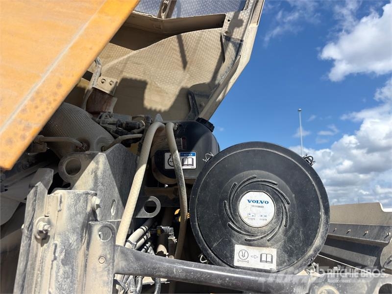 Volvo L90H Wheel Loader 휠로우더