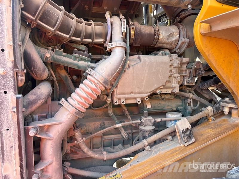 Volvo L90H Wheel Loader 휠로우더