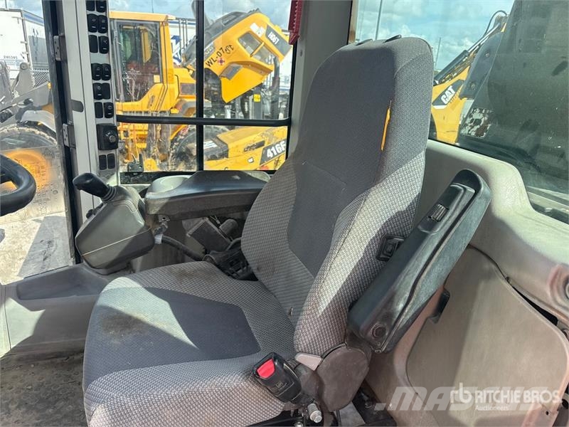 Volvo L90H Wheel Loader 휠로우더