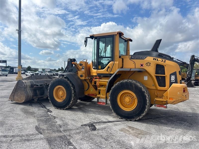 Volvo L90H Wheel Loader 휠로우더