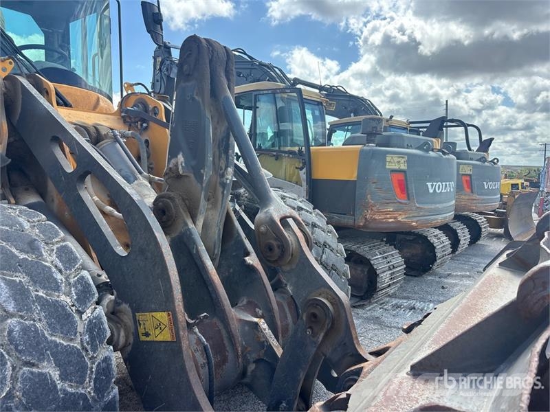 Volvo L90H Wheel Loader 휠로우더