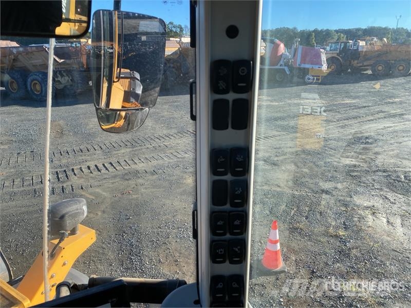 Volvo L90H Wheel Loader Wheel loaders