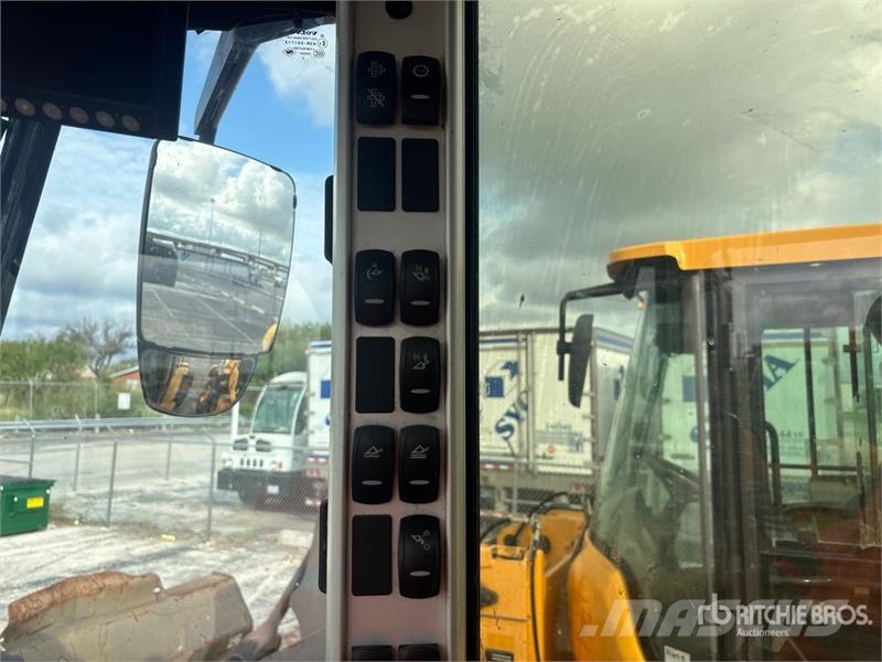 Volvo L90H Wheel Loader 휠로우더
