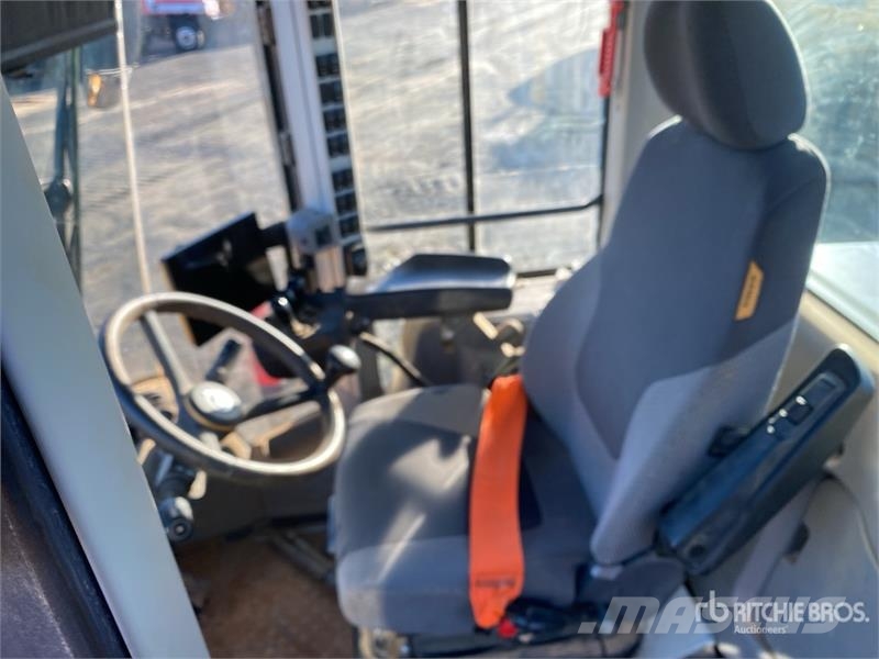 Volvo L90H Wheel Loader Wheel loaders