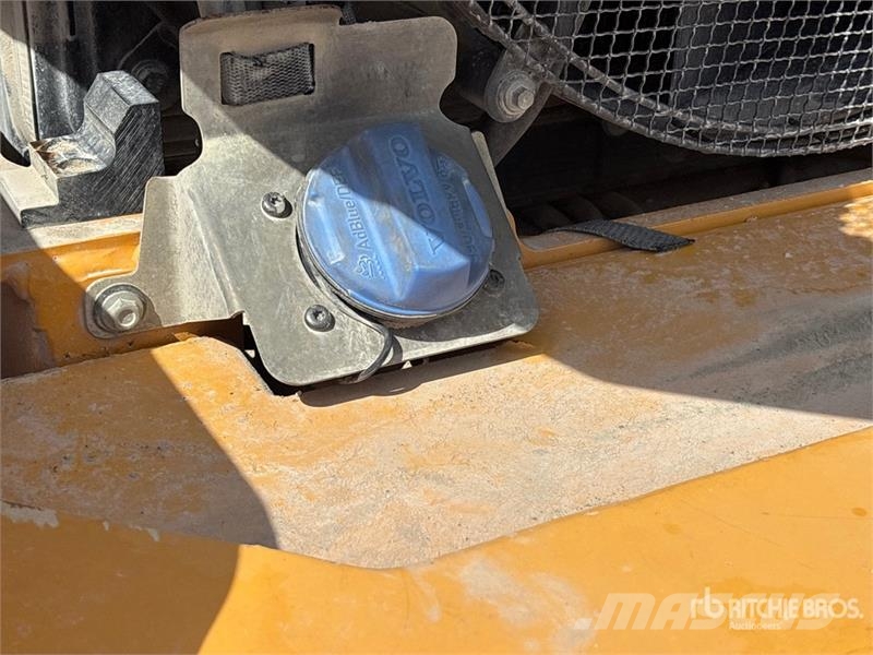 Volvo L90H Wheel Loader 휠로우더