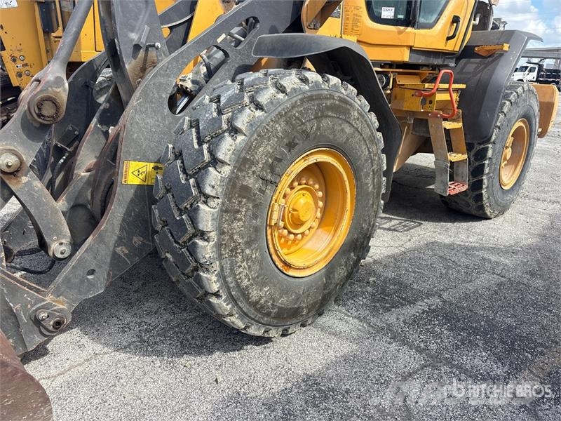 Volvo L90H Wheel Loader 휠로우더