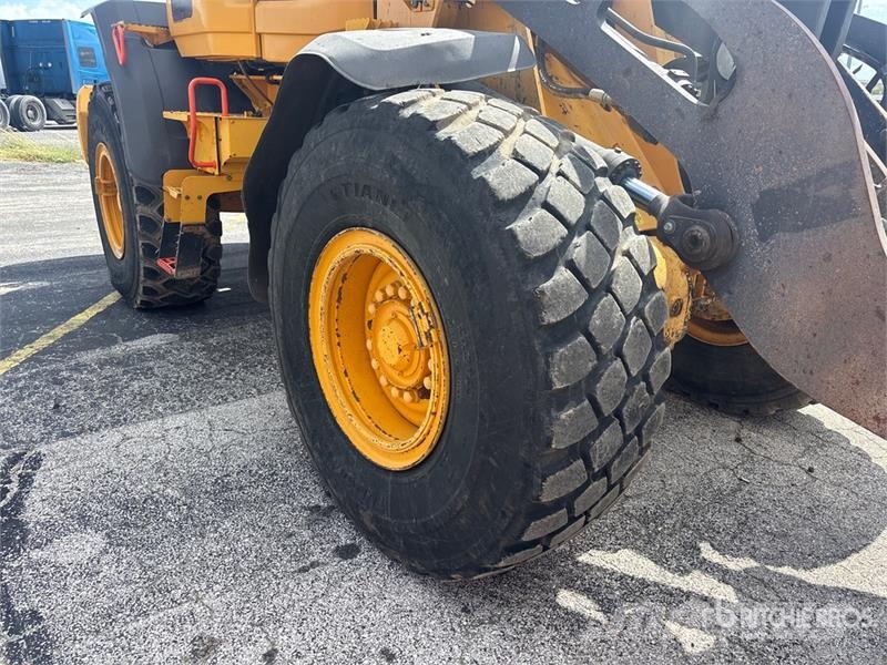 Volvo L90H Wheel Loader 휠로우더