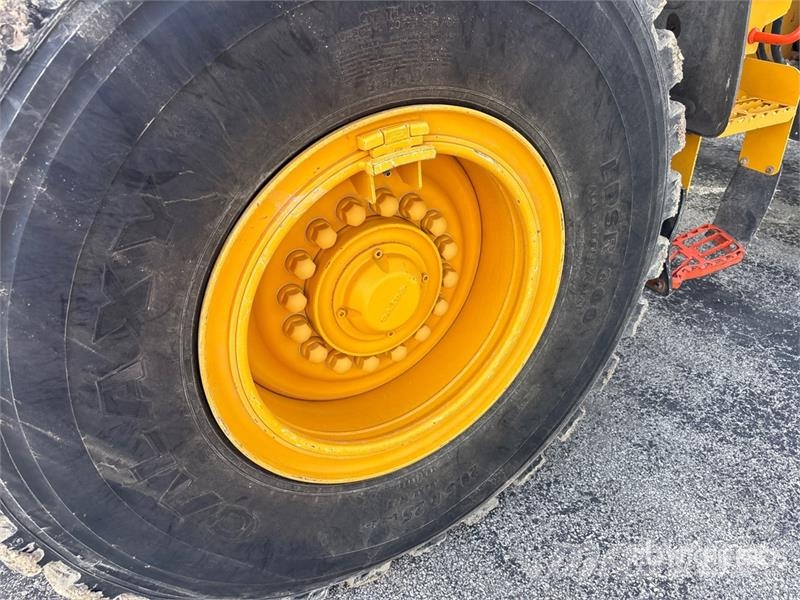 Volvo L90H Wheel Loader 휠로우더