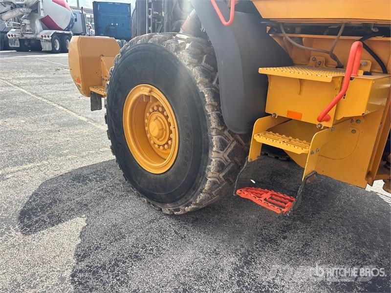 Volvo L90H Wheel Loader 휠로우더