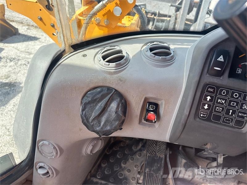 Volvo L90H Wheel Loader 휠로우더