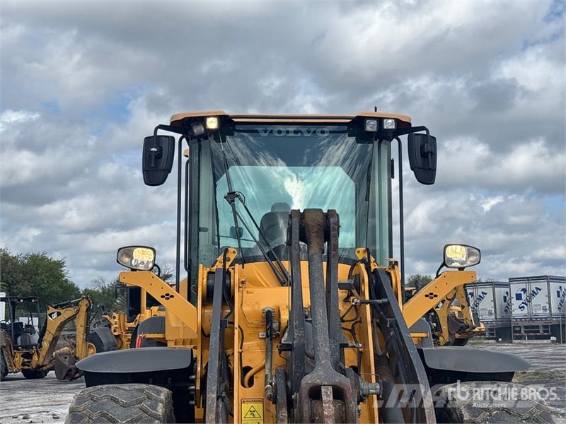 Volvo L90H Wheel Loader 휠로우더