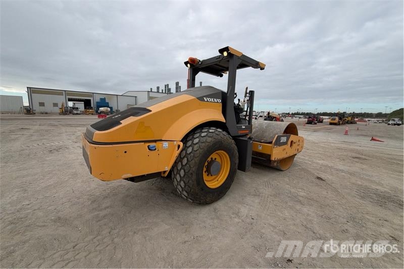 Volvo SD115 Smooth Drum Compactor Грунтовые катки