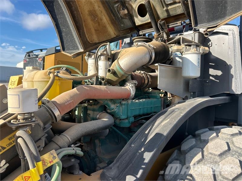 Volvo SD115B Smooth Drum Compactor Egydobos hengerek