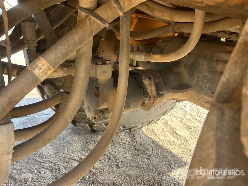 Volvo SD115B Smooth Drum Compactor Egydobos hengerek