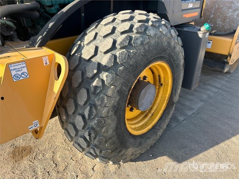 Volvo SD115B Smooth Drum Compactor Egydobos hengerek