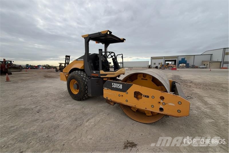Volvo SD115B Smooth Drum Compactor Single drum rollers