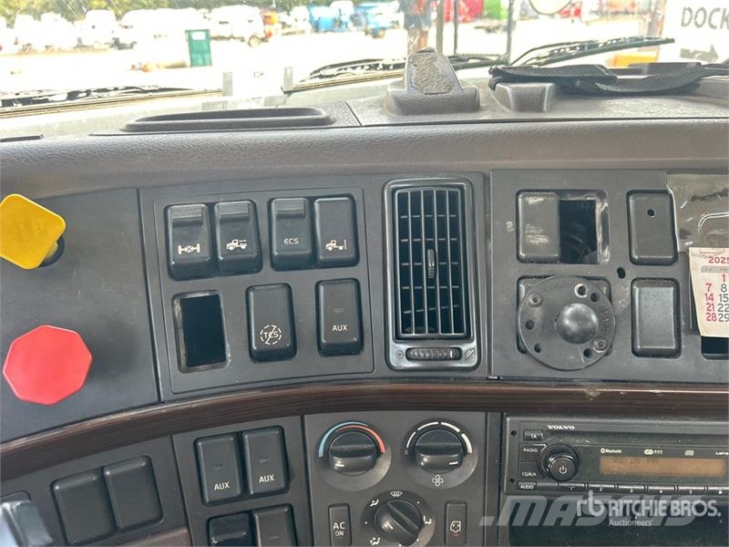 Volvo VAH Camiones portavehículos
