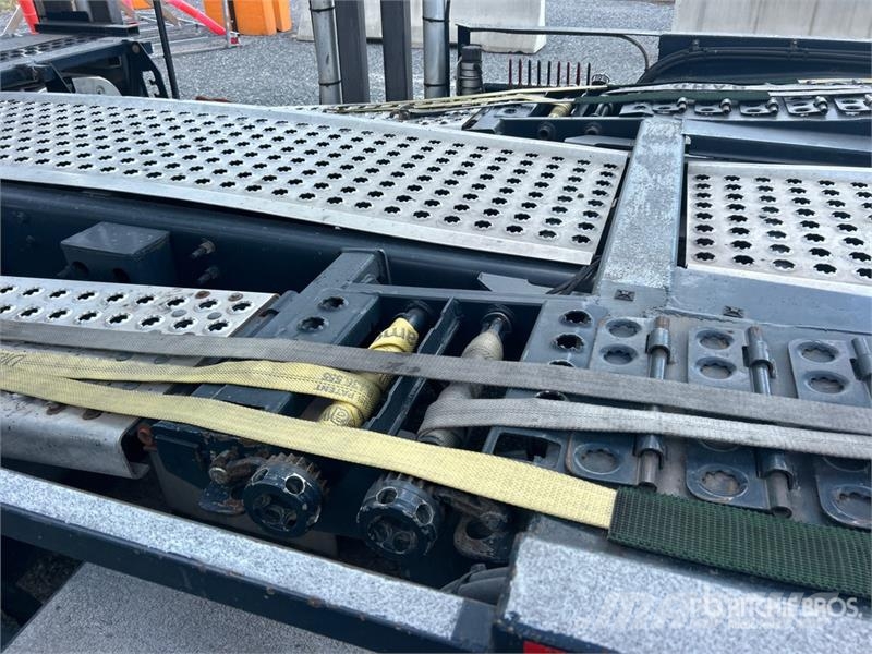 Volvo VAH Camiones portavehículos