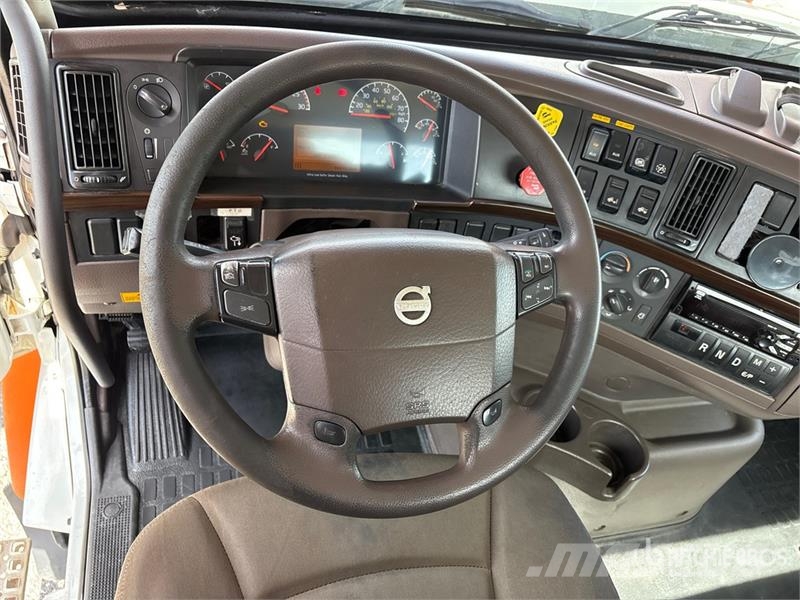 Volvo VAH Autotransportere / Knæklad