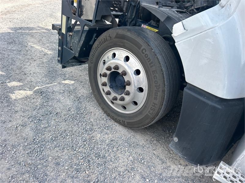 Volvo VAH Camiones portavehículos